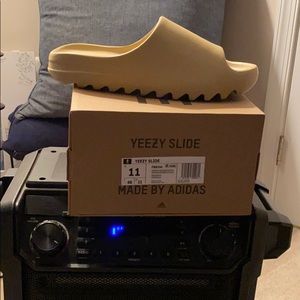 Yeezy slide size 11 men’s (fits like a 10)